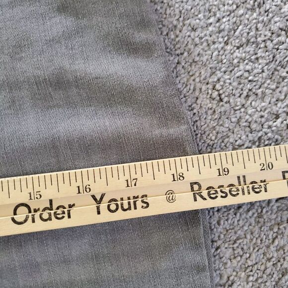 Gloria Vanderbilt Jeans Womens 10 Gray Straight Slim Denim Amanda 2.0 Short - Picture 10 of 15